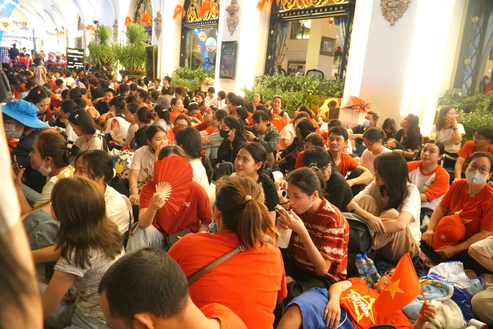 Phố đi bộ Nguyễn Huệ (18).jpg