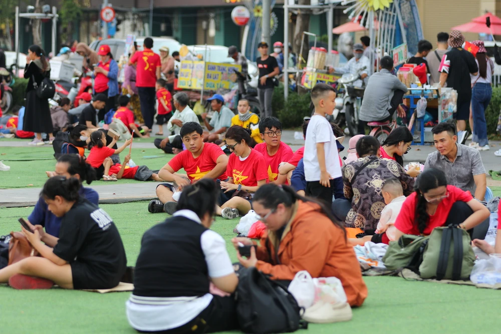 pháo hoa tối 30-4 (11).JPG