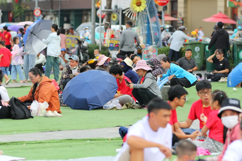 pháo hoa tối 30-4 (2).JPG