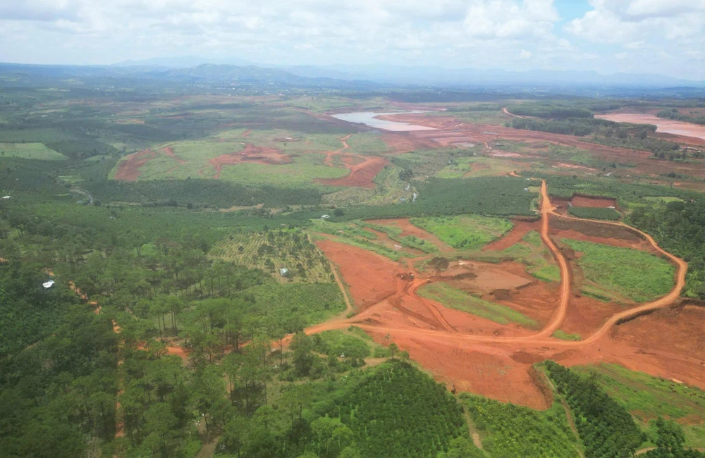 khai thác bô xít-3.jpg