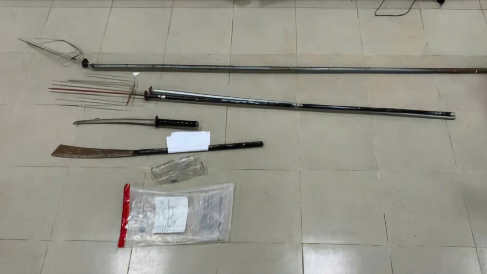 Hỗn chiến trong đêm-2.jpg