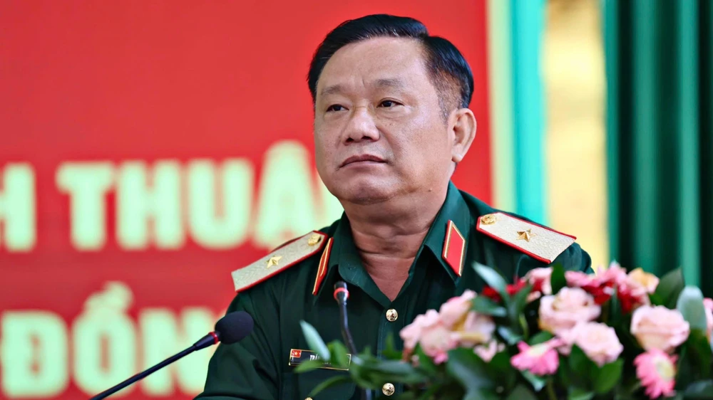 Đinh Hồng Tiếng-9.jpg