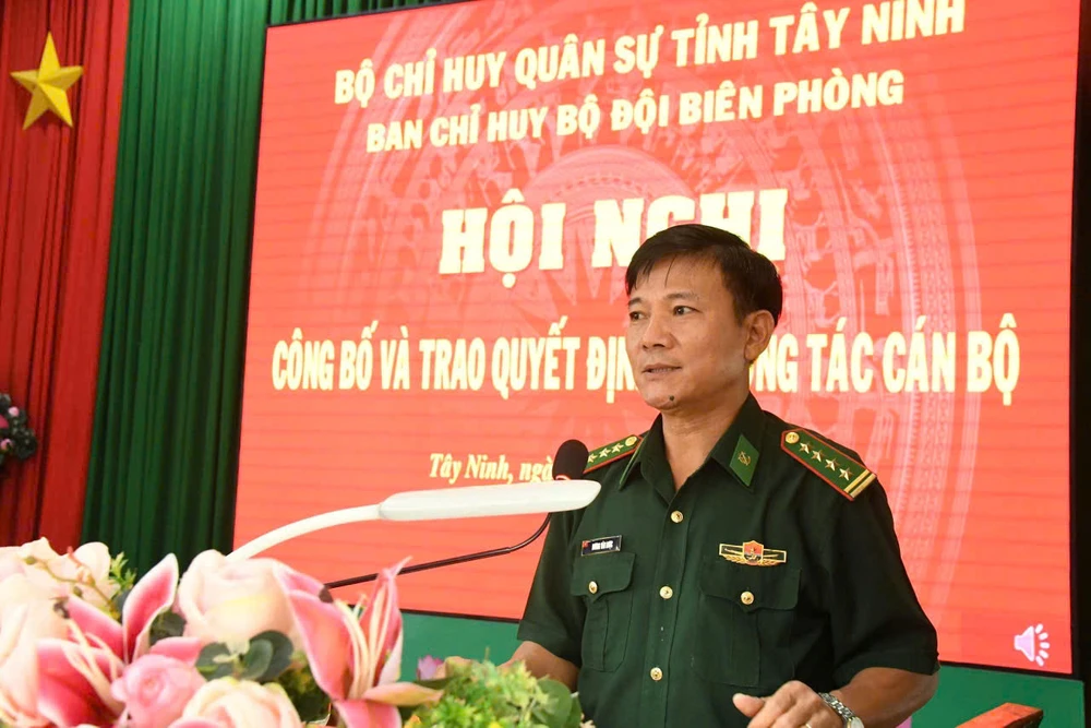 sĩ quan Biên phòng.jpg