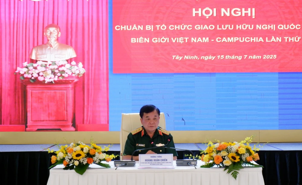 Giao lưu Quốc phòng.jpg