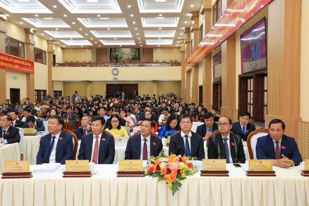 kỳ họp HĐND-7.jpg