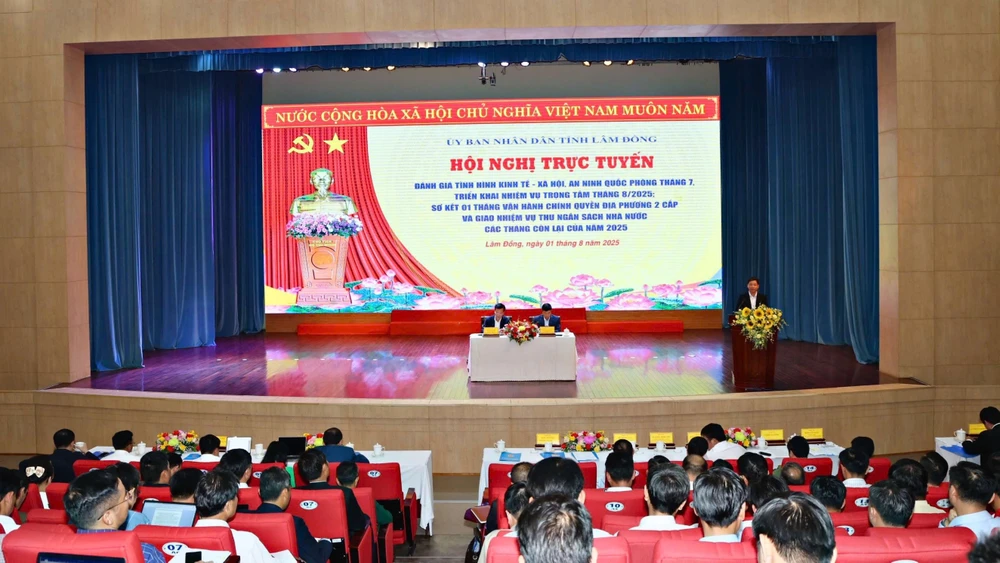 Chính quyền hai cấp-1.jpg