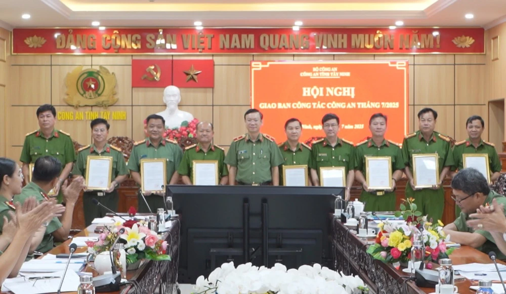 Lê Văn Thuận.jpg