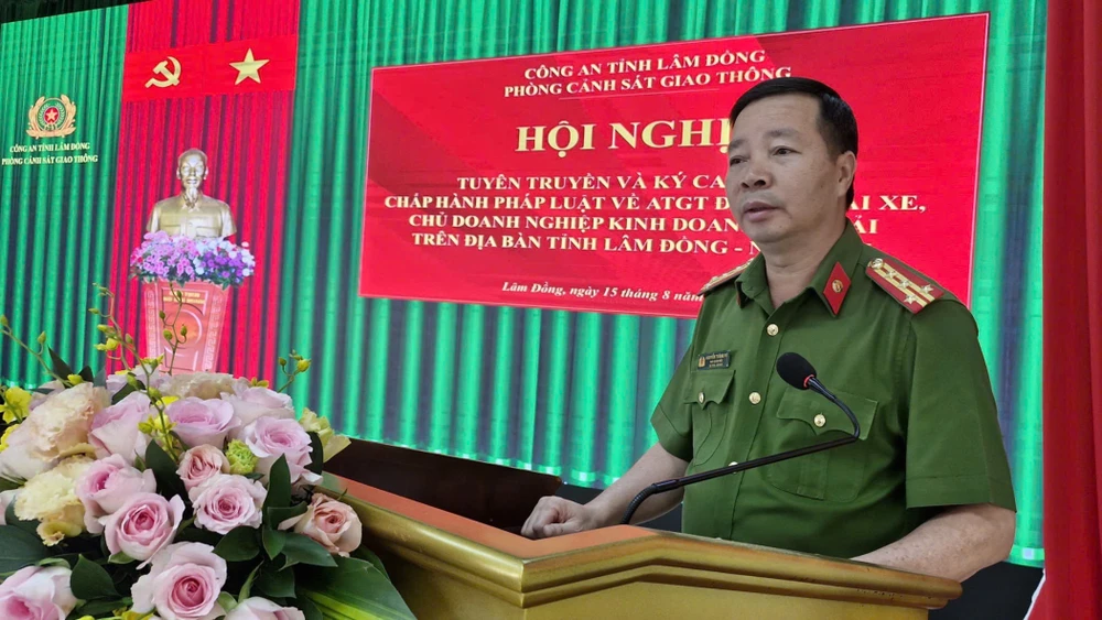 100 doanh nghiệp.jpg