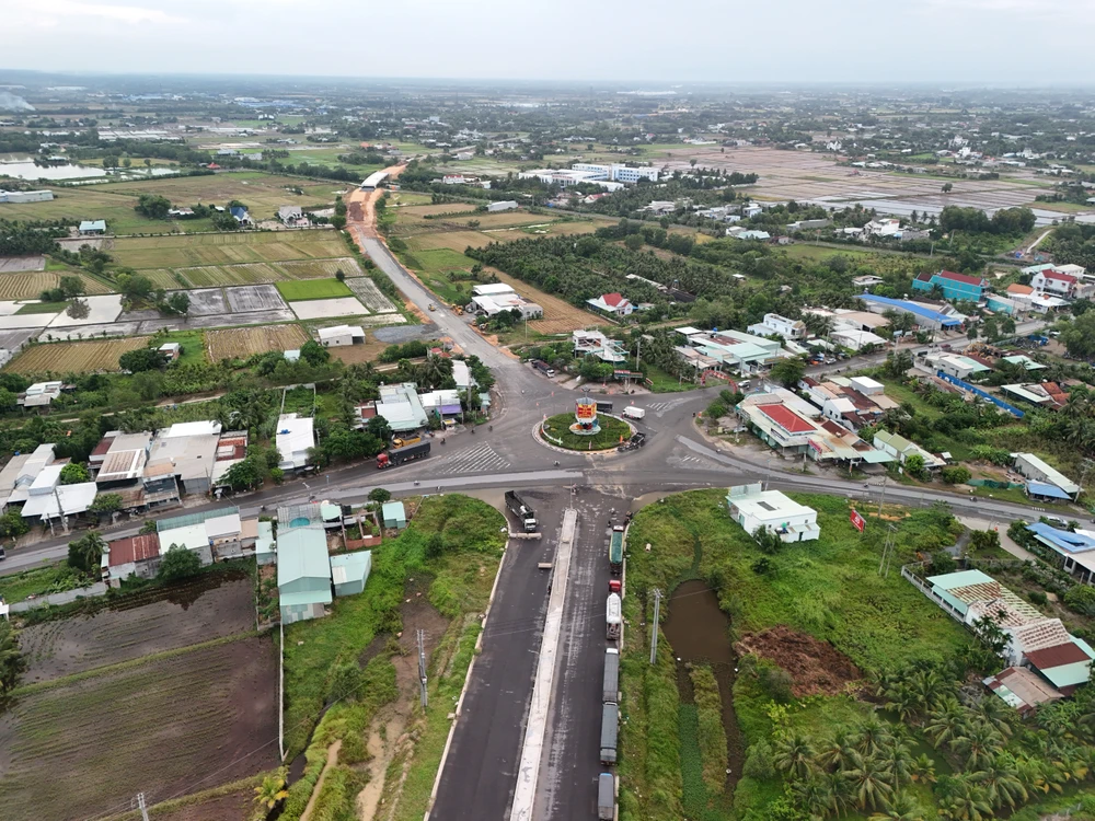 đường tỉnh 823D-1.JPG