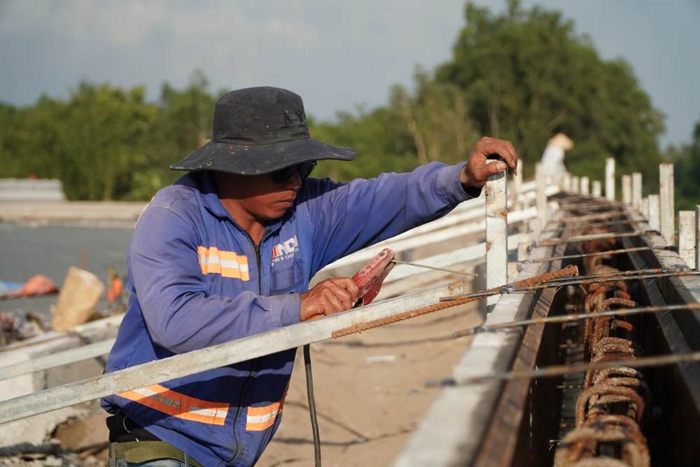 đường tỉnh 823D-1214.JPG