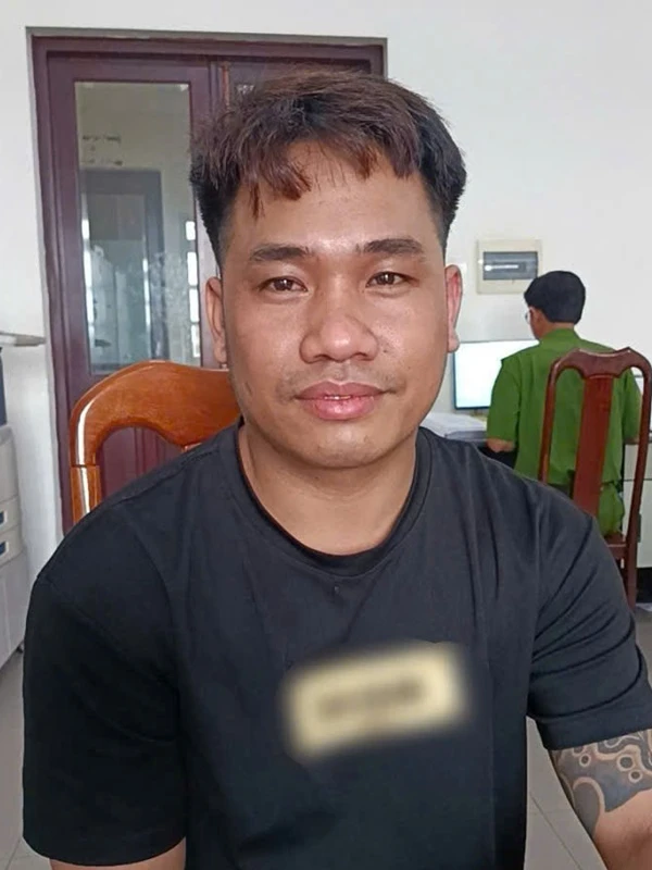 Ra đầu thú-1.jpeg