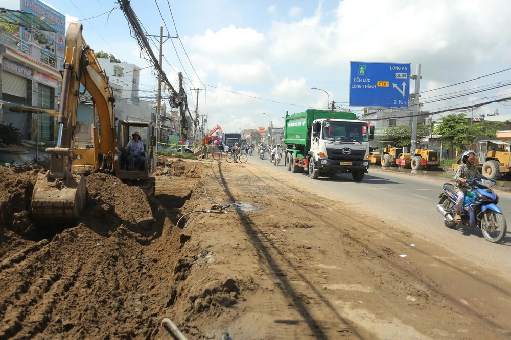 quốc lộ 50-3.jpg