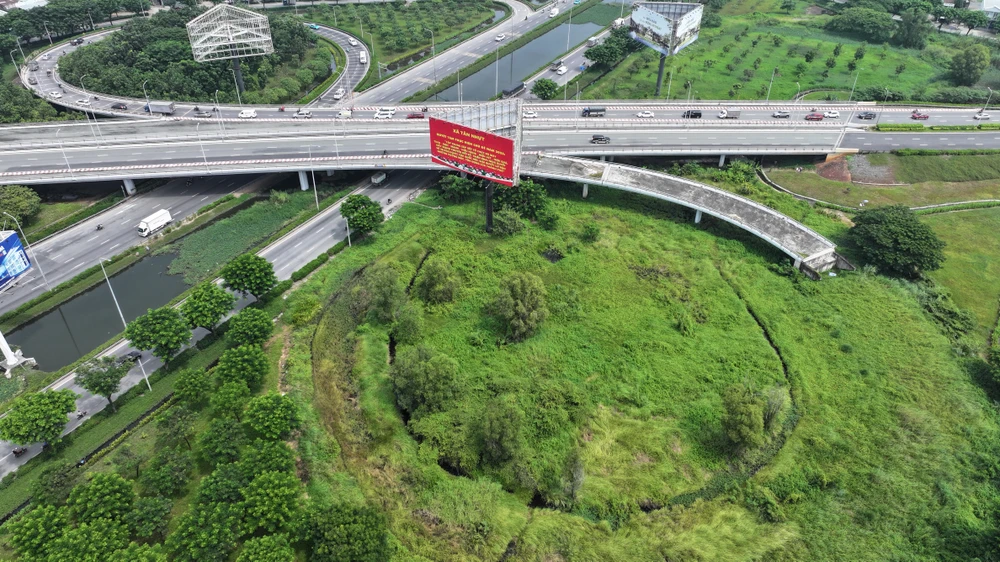 NGUYỄN VĂN LINH-11.JPG