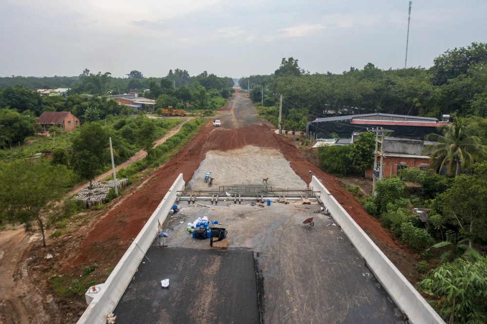 đường hồ chí minh-13.jpg