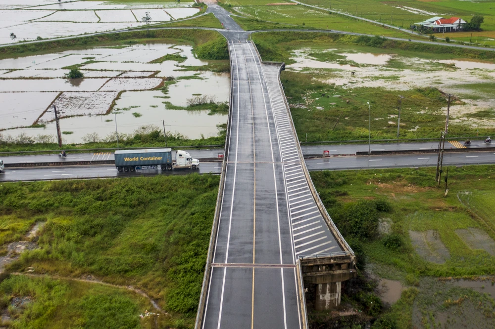 đường hồ chí minh-4.jpg