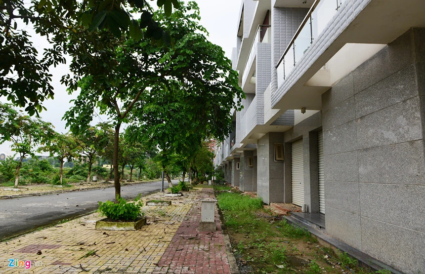 Biet thu, nha pho 'bi bo quen' o do thi cach Sai Gon 20 km hinh anh 4