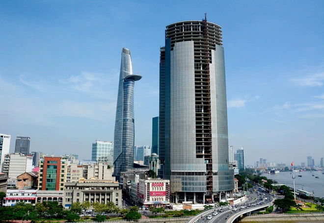 Dự án Saigon One Tower dở dang nhiều năm qua. Ảnh: Lê Quân. Cao oc 5.000 ty bo hoang giua Sai Gon thi cong tro lai trong thang 10 hinh anh 1