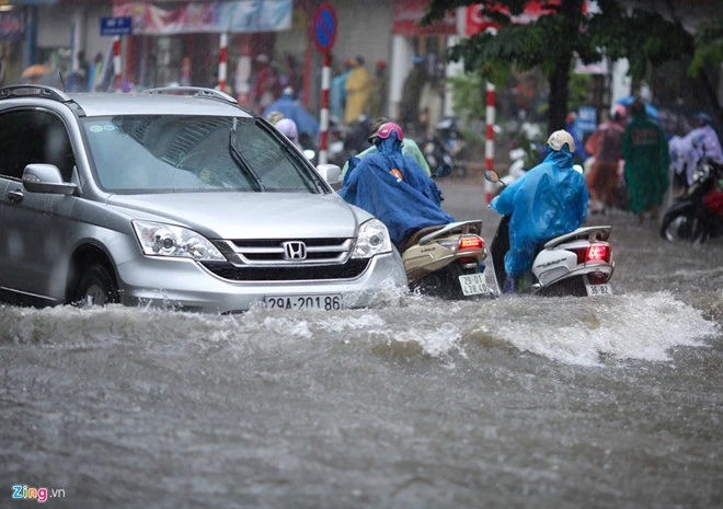 Vi sao nhieu khu do thi cao cap o Ha Noi thanh 'oc dao' trong mua? hinh anh 2