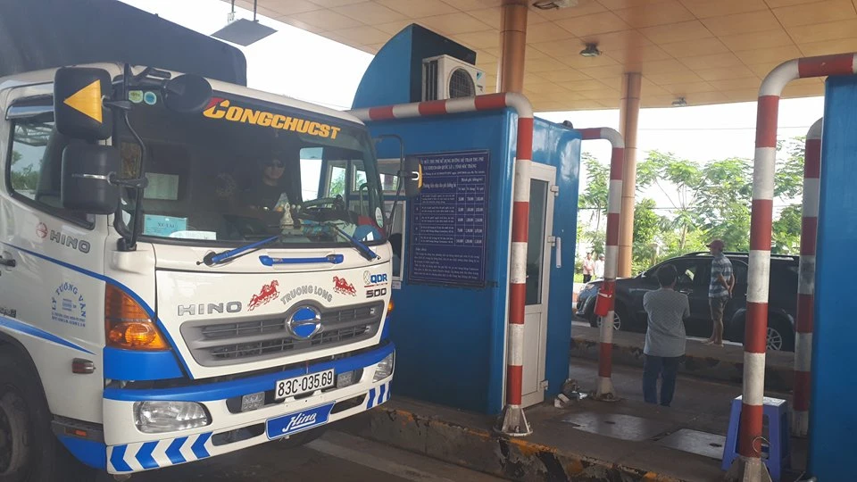 Sáng nay BOT Sóc Trăng vẫn ùn tắc dù giảm giá ảnh 3