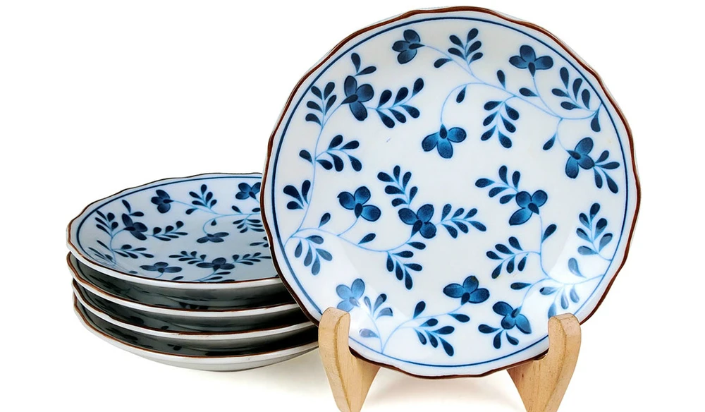 Nguy cơ độc hại từ bát đĩa nhiều hoa văn ảnh 2