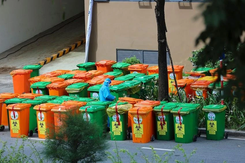 Rác thải y tế được thu gom. Ảnh: N.NHI