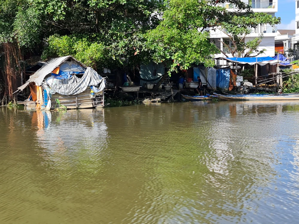 32 điểm sạt lở có thể ảnh hưởng đến hơn 1.300 hộ dân ở TP.HCM. Ảnh: NGUYỄN CHÂU