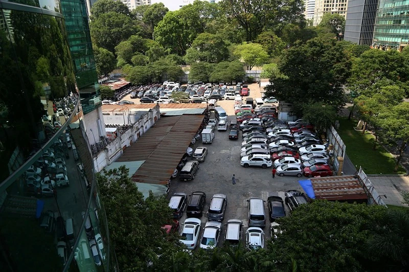 Khu đất 8-12 Lê Duẩn, quận 1. Ảnh: HOÀNG GIANG