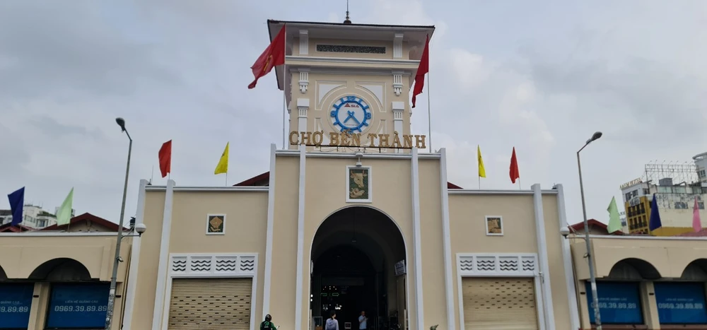 Chợ Bến Thành được sơn sửa mang lại nhiều phấn khởi cho tiểu thương