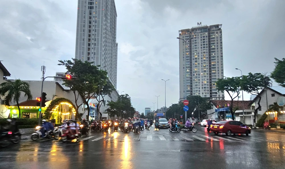 mua khu vuc quan 4.jpg