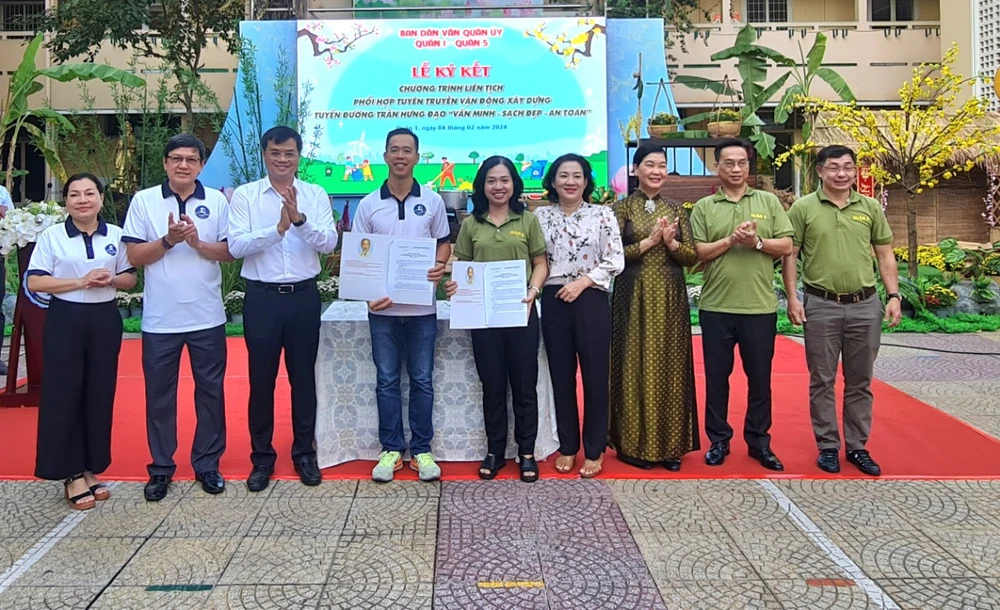 moi truong quan 5- trong cay xanh.jpg