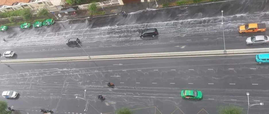 Sẽ còn những cơn mưa trái mùa ở TP.HCM