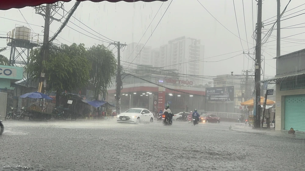 TP.HCM tiếp tục mưa trên diện rộng