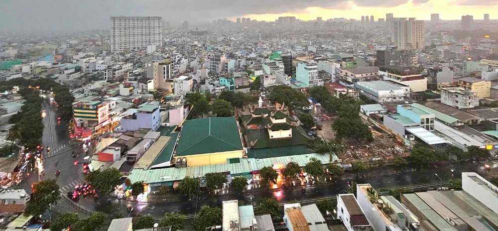 TP.HCM sẽ gỡ vướng và giải quyết cấp sổ hồng cho các dự án nhà ở thương mại