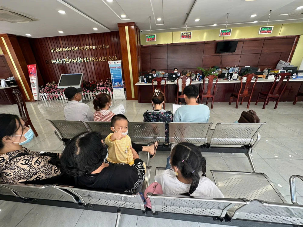 Bảng giá đất mới sắp có hiệu lực: TP.HCM tăng cường giải quyết hồ sơ đất đai cho người dân