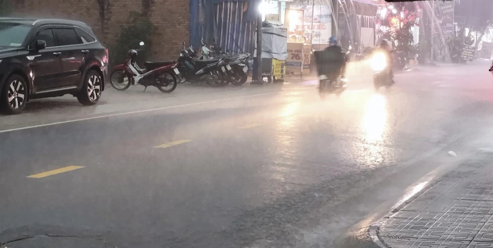 mưa kéo dài quận Tân Phú.jpg
