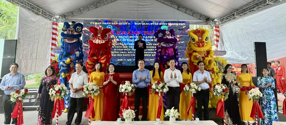 Diện mạo mới quanh khu vực Đầm Sen