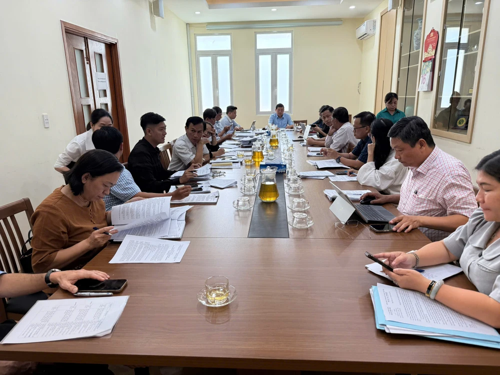 Giám đốc Sở TN&MT TP.HCM chỉ đạo gỡ vướng để cấp sổ hồng cho 8 dự án