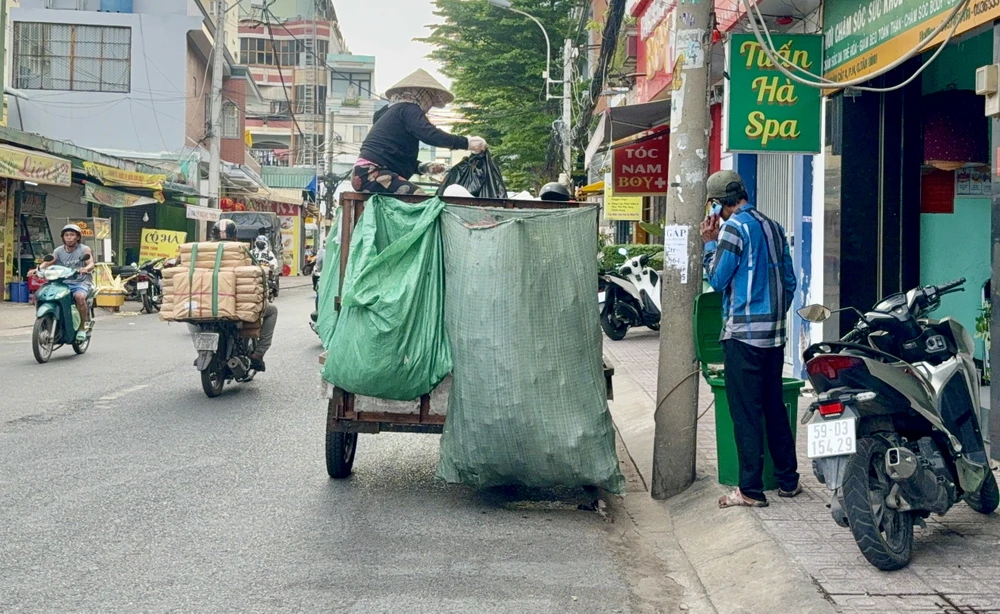 rác sinh hoạt.jpg