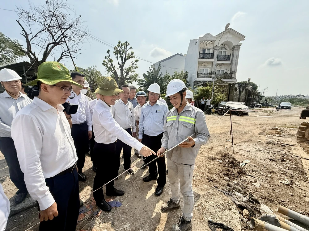 đại học văn lang rạch xuyên tâm 2.jpg