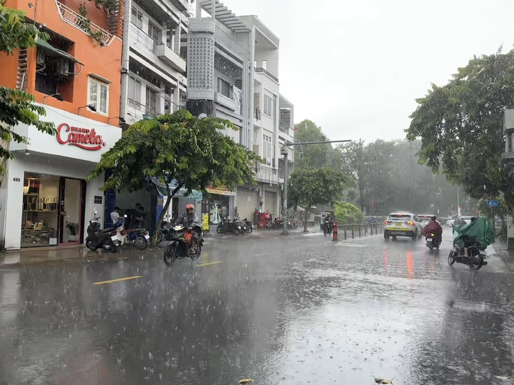 Mưa ở TP.HCM và các tỉnh Nam Bộ đến khi nào thì giảm?