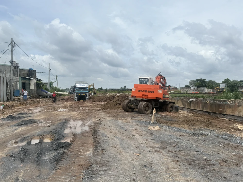 Dự án cải tạo kênh Tham Lương - Bến Cát - rạch Nước Lên tăng tốc thi công sau thời gian ì ạch