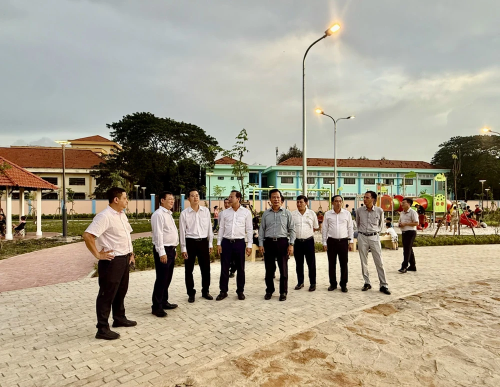 công viên tân thạnh tây 1.jpg