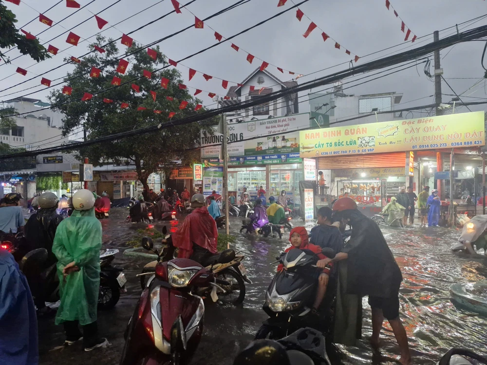 cơn mưa chiều 9.jpg