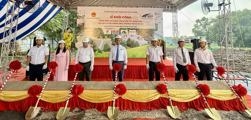 công viên tân chánh hiệp 2.jpg