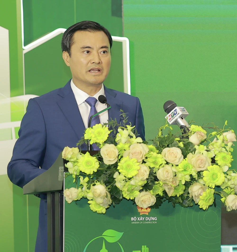 công trình xanh xe máy điện 2 ông bui xuan cường.jpg