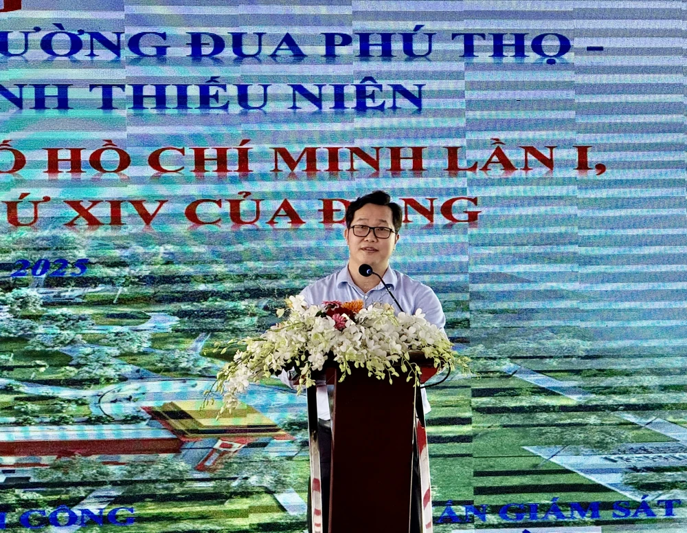công viên trường đua Phú Thọ 1.jpg