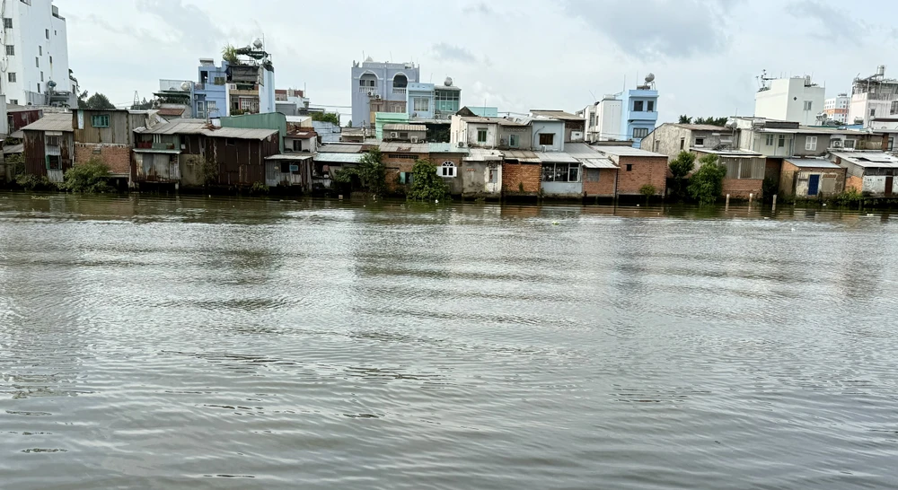 giải ngân vốn đầu tư công, bờ bắc kênh đôi.jpg