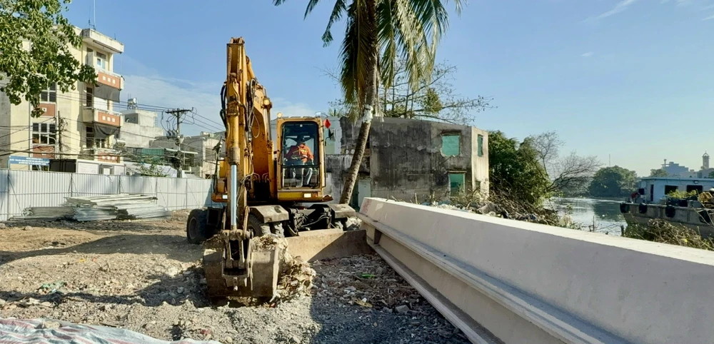 dự án bờ bắc kênh đôi 2.jpg