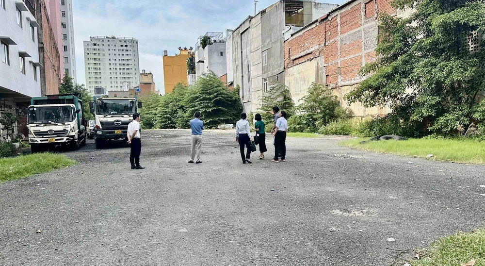 giao dịch bất động sản.jpg