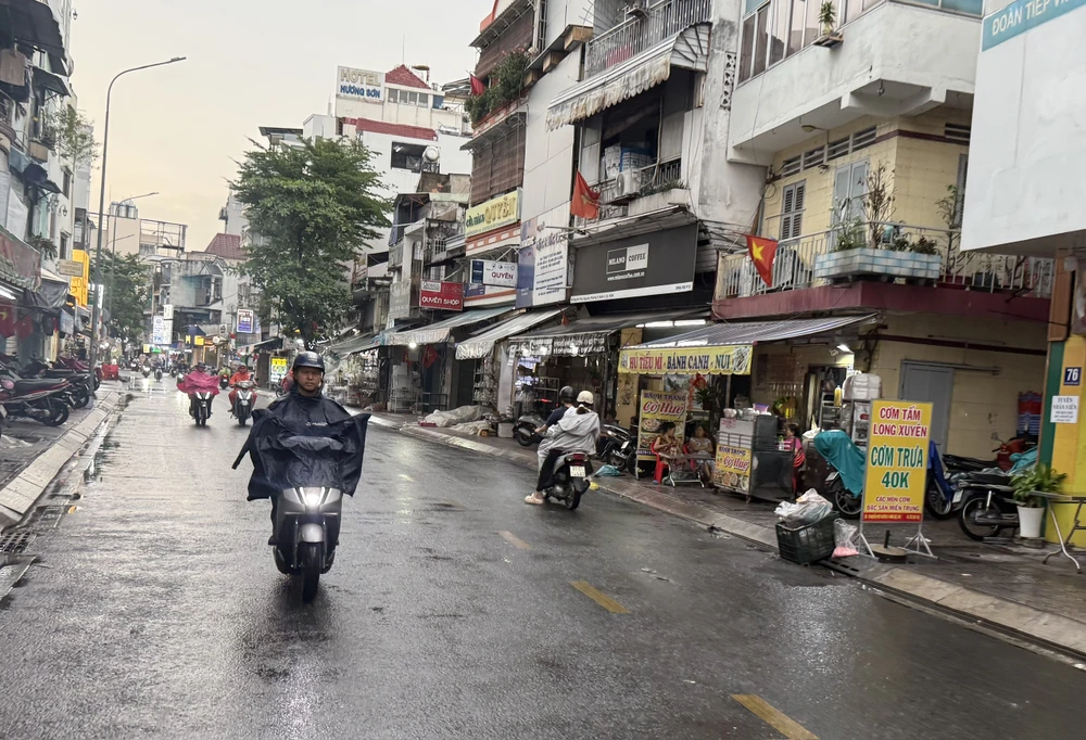 mưa ở TP.HCM và Nam Bộ.jpg
